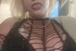 R U Seeking A Sexxy Blue-Eyed Blonde w/36DDD I'm Available Now - Image 3