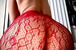 SLUT ME OUT - Image 7