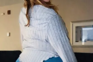 BBW Big Booty PAWG MILF Snow Bunny Gamer - Image 4