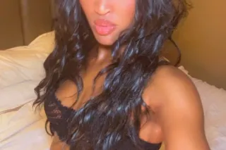 6ft tall girl, climb the tree to save the kitty 💋 - Image 1