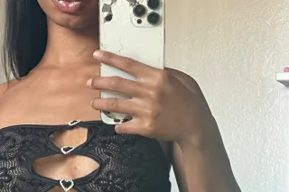 5’2 petite Guaranted To Keep You Satisfied Available 24/7💕 2 Girls Available🫣👅 - Image 8